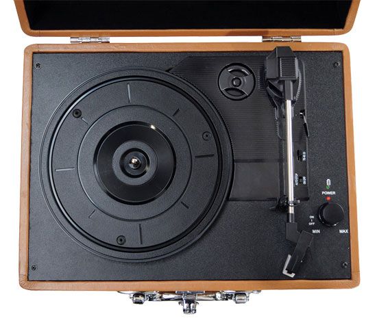 NEW Pyle Retro Belt Drive Turntable W/ 2 Built in Speakers USB to PC 